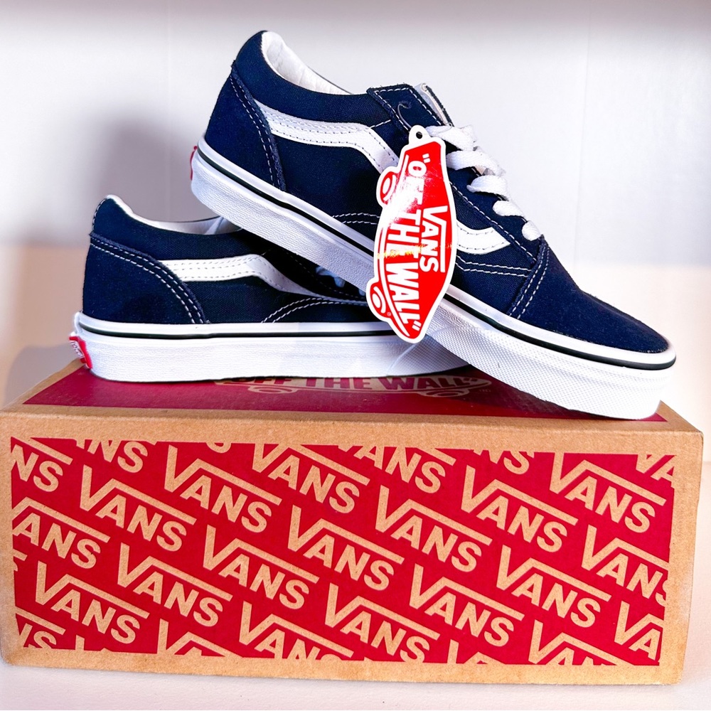 NEW! Vans Old Skool Youth (Parisian Blue/ True White) Sneaker - Size 3